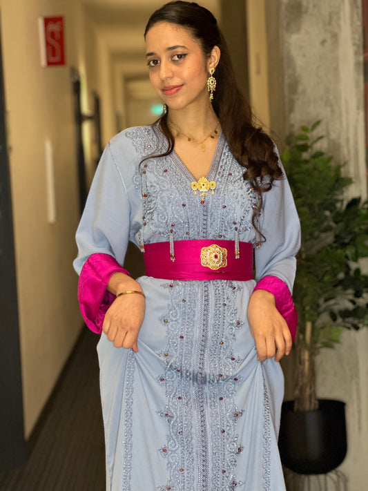 Caftan ALIZ-IMA perlé à main très chic